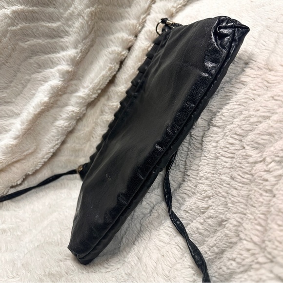 Vintage Chic Black Leather Clutch with strap, Metal inside makes diamond opening - Picture 7 of 8